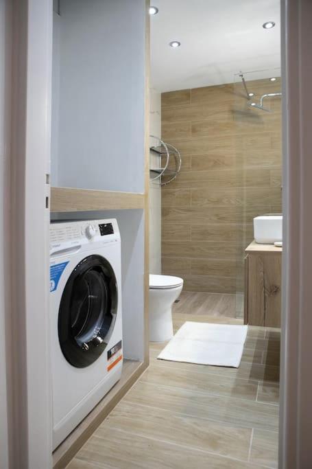 Stylish And Comfortable Apartment Athen Eksteriør billede